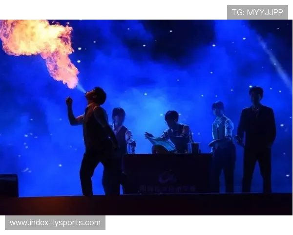 _夜光灯带运动会:白天不亮夜晚更精彩_,活动晚会灯光怎么打