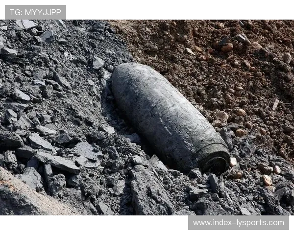 _全场爆炸！一夜之间多项纪录被刷新！_，昨天夜里爆炸