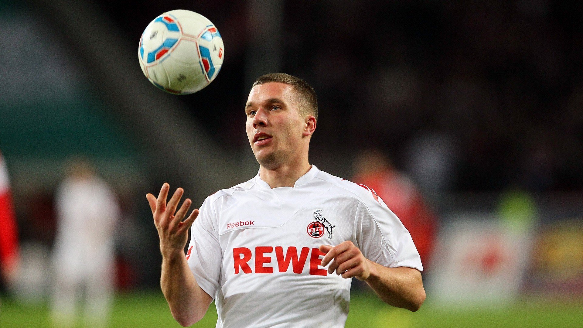 达米恩·麦肯齐：全黑队的背后攻击利器，突破能力让对手防线溃不成军